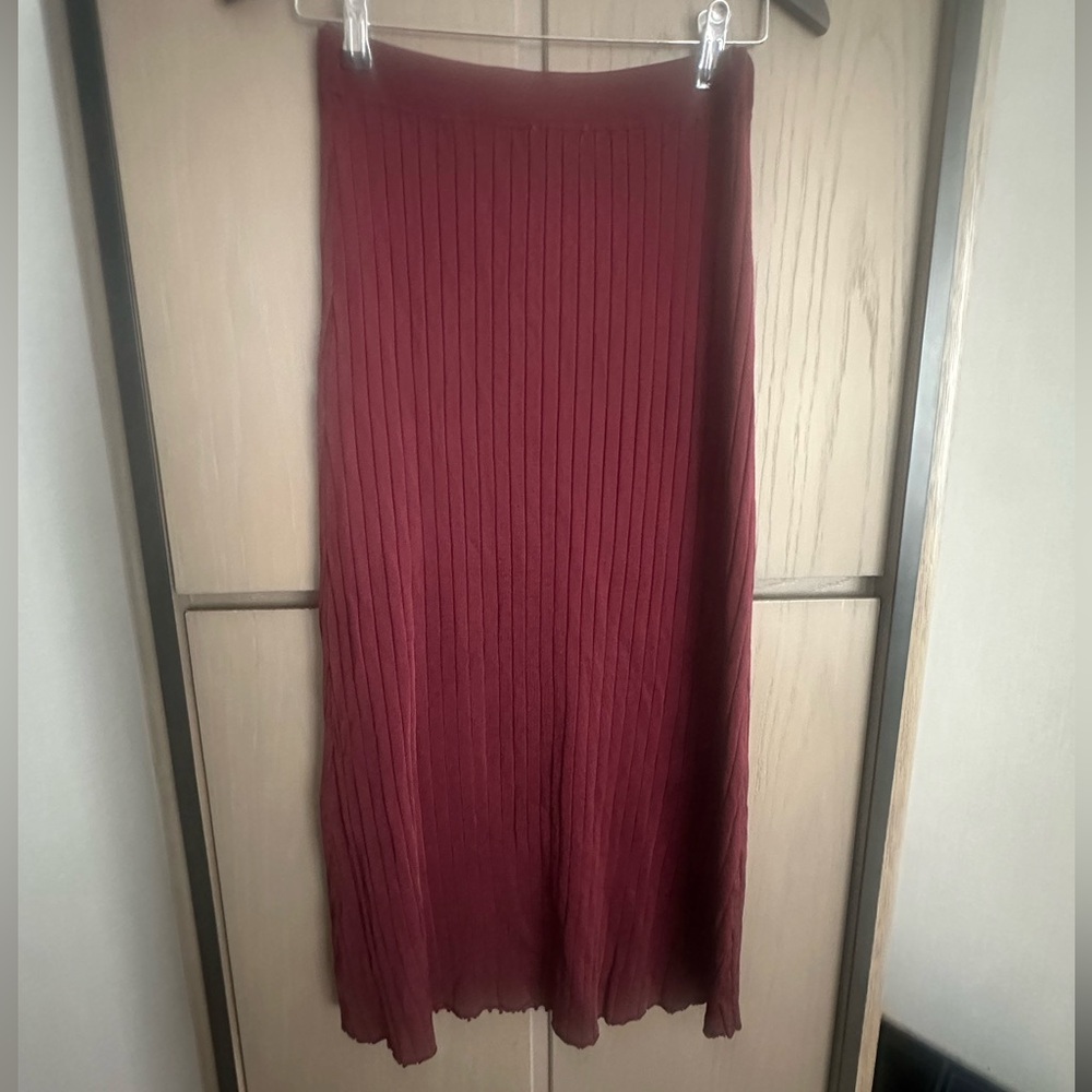 Burgundy Knit Pleated Midi Skirt Size S
